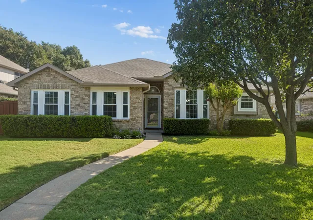 Photo 1 of Sale Pending at 2722 Covington Dr, Garland, TX 75040 | MLS# 21372063 | Listing updated on 2026-09-12