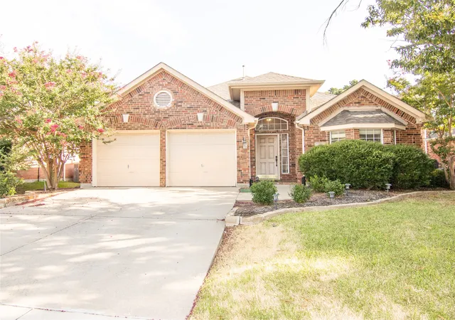 Photo 1 of Single family home for sale at 3916 Sharondale Dr, Flower Mound, TX 75022 | MLS# 21367441 | Listing updated on 2026-09-12