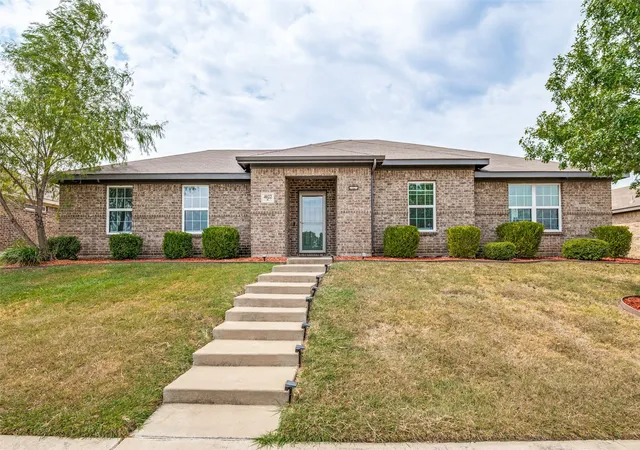 Photo 1 of Single family home for sale at 4022 Meadow Canyon Dr, Lancaster, TX 75146 | MLS# 21372039 | Listing updated on 2026-09-12