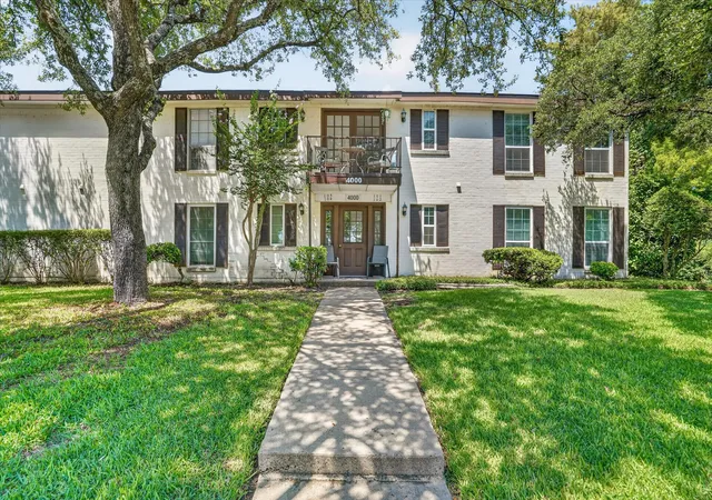Photo 1 of Sale Pending at 4000 Ridglea Country Club Dr #102, Fort Worth, TX 76126 | MLS# 21370884 | Listing updated on 2026-09-10