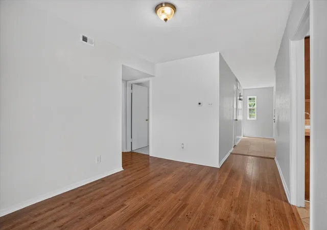 Photo 4 of Sale Pending at 4000 Ridglea Country Club Dr #102, Fort Worth, TX 76126 | MLS# 21370884 | Listing updated on 2026-09-10