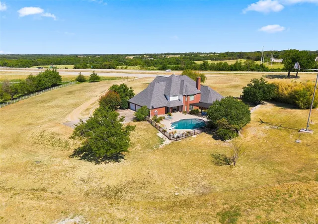 Photo 2 of Single family home for sale at 16582 Us Hwy 82 E, Honey Grove, TX 75446 | MLS# 21370087 | Listing updated on 2026-09-14