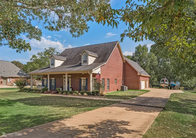 Photo 3 of Single family home for sale at 552 Bob White Ln, Benton, LA 71006 | MLS# 21372735 | Listing updated on 2026-09-15
