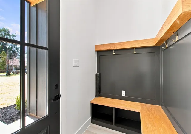 Photo 4 of Sale Pending at 3023 Mallory Dr, Dallas, TX 75216 | MLS# 21372788 | Listing updated on 2026-09-26