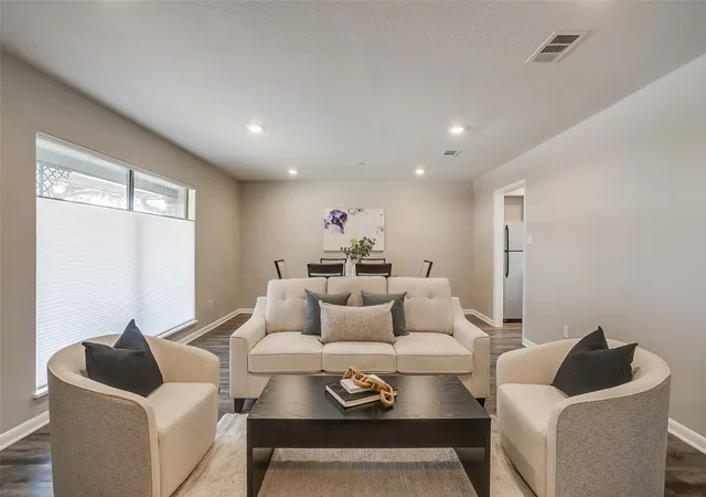 Photo 3 of Single family home for sale at 6940 Bal Lake Dr, Fort Worth, TX 76116 | MLS# 21367645 | Listing updated on 2026-09-13