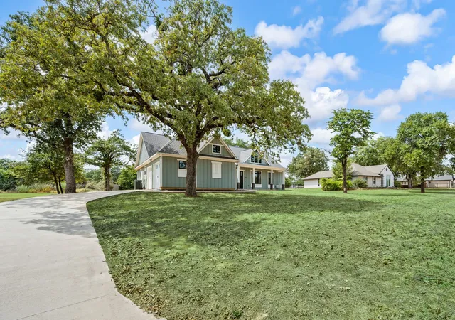 Photo 2 of Single family home for sale at 1350 Randol Ml Ave, Roanoke, TX 76262 | MLS# 21372781 | Listing updated on 2026-09-14