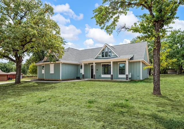 Photo 3 of Single family home for sale at 1350 Randol Ml Ave, Roanoke, TX 76262 | MLS# 21372781 | Listing updated on 2026-09-14