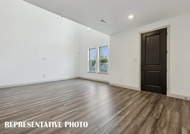 Photo 3 of Townhouse for sale at 4755 Lunker St, Mc Kinney, TX 75071 | MLS# 21372794 | Listing updated on 2026-09-22