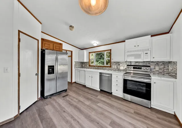 Photo 3 of Manufactured home for sale at 1920 Fm 2948, Como, TX 75431 | MLS# 21372804 | Listing updated on 2026-10-05