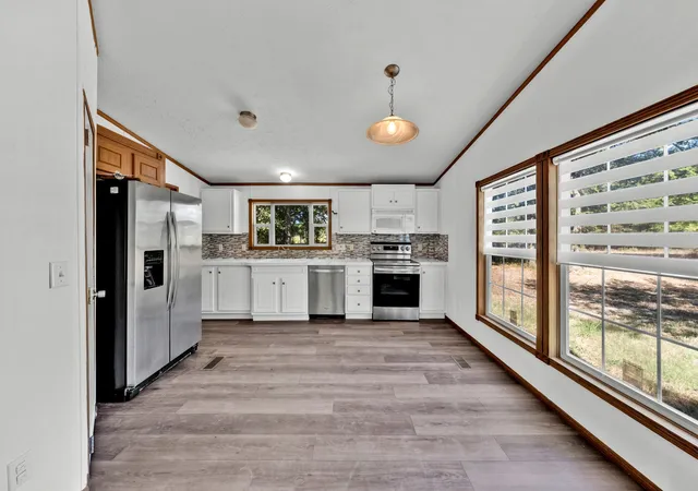 Photo 3 of Manufactured home for sale at 1920 Fm 2948, Como, TX 75431 | MLS# 21372804 | Listing updated on 2026-10-05