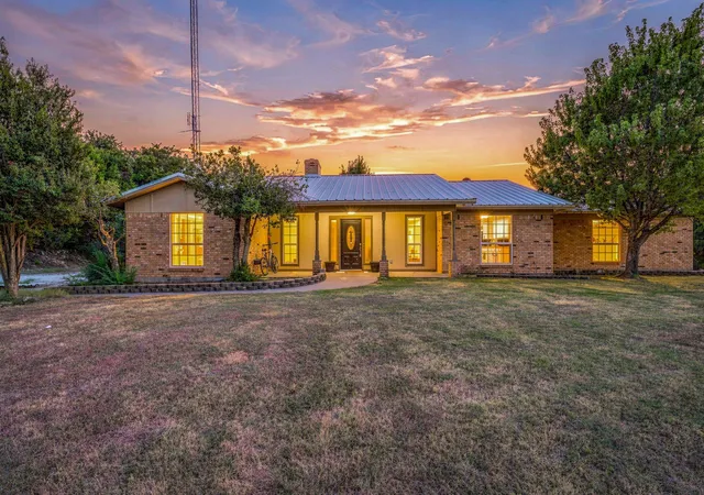 Photo 3 of Single family home for sale at 5351 Upper Denton Rd, Weatherford, TX 76085 | MLS# 21370174 | Listing updated on 2026-09-10