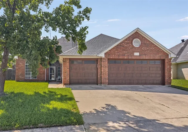 Photo 1 of Single family home for sale at 6113 Cliffbrook Dr, North Richland Hills, TX 76180 | MLS# 21362115 | Listing updated on 2026-09-12
