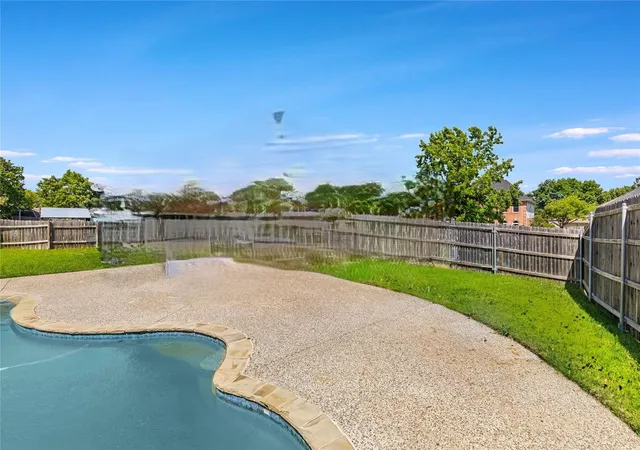 Photo 4 of Single family home for sale at 6113 Cliffbrook Dr, North Richland Hills, TX 76180 | MLS# 21362115 | Listing updated on 2026-09-12
