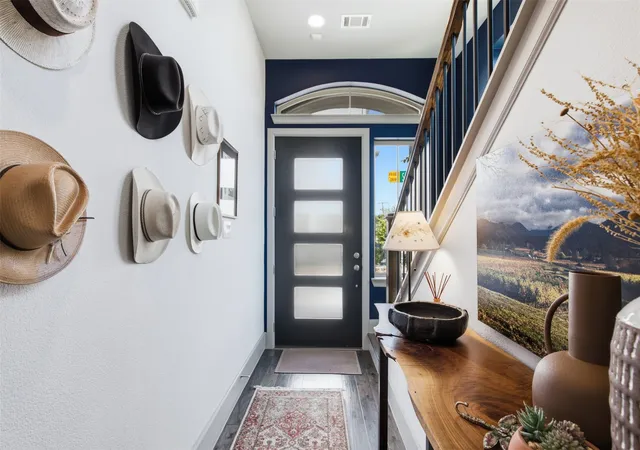 Photo 1 of Single family home for sale at 1802 Stevens Bluff Ln, Dallas, TX 75208 | MLS# 21371800 | Listing updated on 2026-09-10