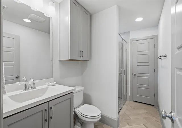 Photo 4 of Single family home for sale at 1802 Stevens Bluff Ln, Dallas, TX 75208 | MLS# 21371800 | Listing updated on 2026-09-10