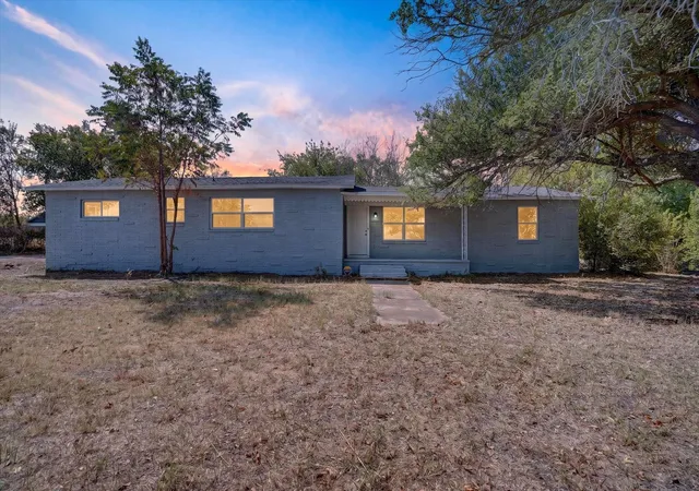 Photo 1 of Single family home for sale at 1225 W Belknap St, Jacksboro, TX 76458 | MLS# 21367965 | Listing updated on 2026-09-12