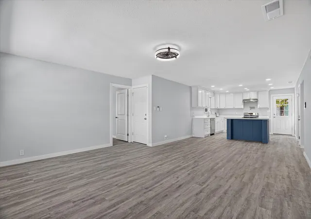 Photo 3 of Single family home for sale at 1225 W Belknap St, Jacksboro, TX 76458 | MLS# 21367965 | Listing updated on 2026-09-12