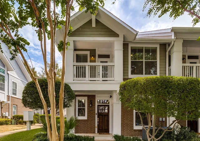 Photo 2 of Townhouse for sale at 1852 Summit Ave, Dallas, TX 75206 | MLS# 21371572 | Listing updated on 2026-09-12