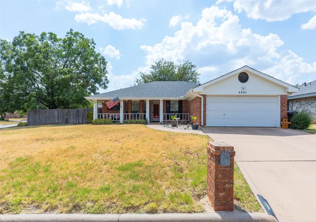 Photo 2 of Single family home for sale at 2901 Oak Ridge Ct, Abilene, TX 79606 | MLS# 21372927 | Listing updated on 2026-10-05