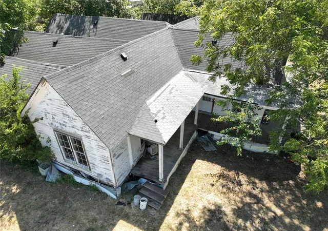 Photo 3 of Single family home for sale at 106 N Wesley St, Itasca, TX 76055 | MLS# 21372934 | Listing updated on 2026-09-10