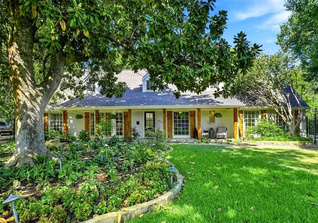 Photo 1 of Single family home for sale at 933 Blue Lake Cir, Richardson, TX 75080 | MLS# 21369998 | Listing updated on 2026-09-12