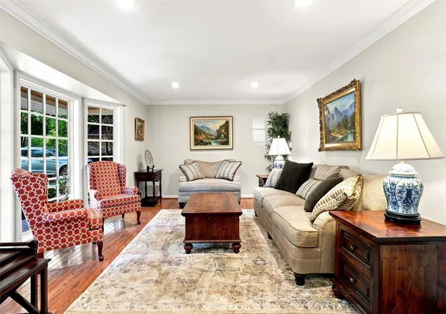 Photo 3 of Single family home for sale at 933 Blue Lake Cir, Richardson, TX 75080 | MLS# 21369998 | Listing updated on 2026-10-20