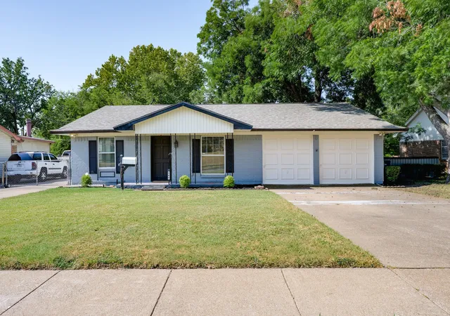 Photo 1 of Single family home for sale at 202 E Kenwood Dr, Garland, TX 75041 | MLS# 21372157 | Listing updated on 2026-09-11