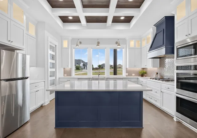Photo 3 of Single family home for sale at 10 Tamminga Trl, Waxahachie, TX 75167 | MLS# 21370512 | Listing updated on 2026-09-13
