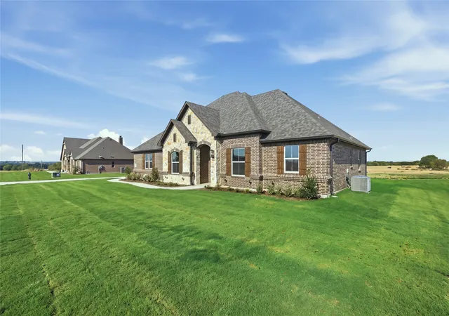 Photo 1 of Single family home for sale at 685 County Road 4530, Decatur, TX 76234 | MLS# 21372009 | Listing updated on 2026-09-14