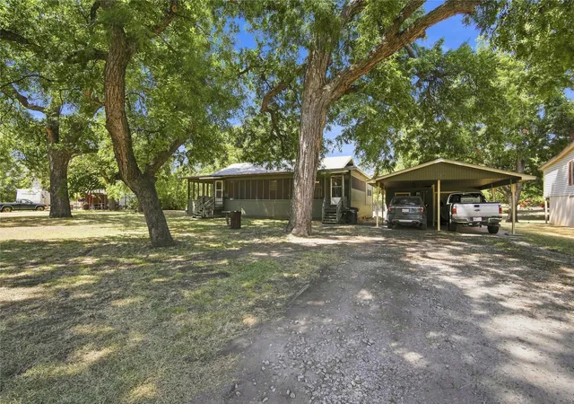 Photo 2 of Single family home for sale at 7094 Horseshoe Bend Trl, Weatherford, TX 76087 | MLS# 21373000 | Listing updated on 2026-10-06