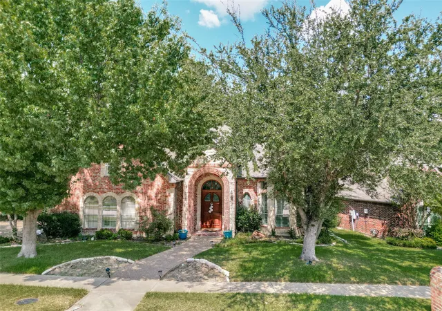 Photo 3 of Single family home for sale at 1119 Winding Brook Dr, Garland, TX 75044 | MLS# 21372962 | Listing updated on 2026-09-10