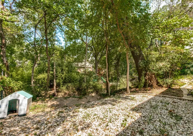 Photo 4 of Single family home for sale at 1119 Winding Brook Dr, Garland, TX 75044 | MLS# 21372962 | Listing updated on 2026-09-10