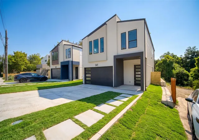 Photo 1 of Single family home for sale at 341 Bonnie View Rd, Dallas, TX 75203 | MLS# 21372303 | Listing updated on 2026-09-12