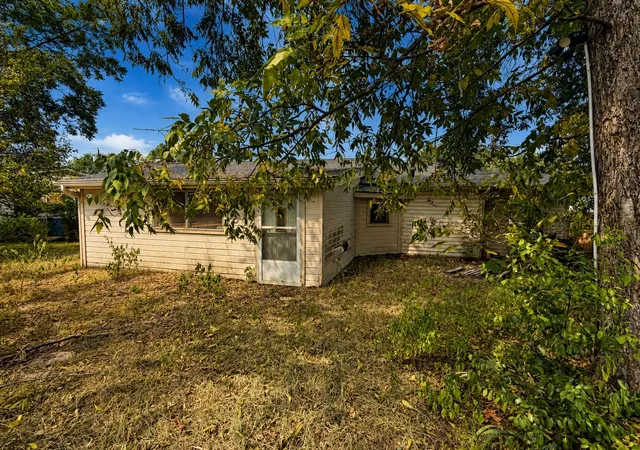 Photo 21 of Single family home for sale at 410 Oak St, Malakoff, TX 75148 | MLS# 21361708 | Listing updated on 2026-09-29
