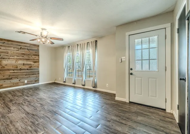 Photo 2 of Single family home for sale at 6716 John Dr, Richland Hills, TX 76118 | MLS# 21373129 | Listing updated on 2026-09-11