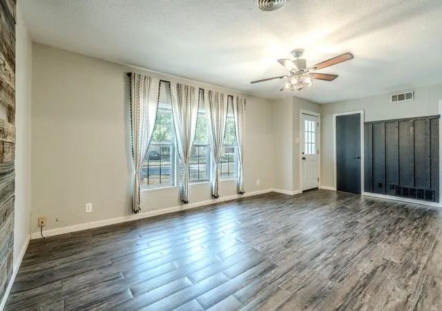 Photo 2 of Single family home for sale at 6716 John Dr, Richland Hills, TX 76118 | MLS# 21373129 | Listing updated on 2026-09-11