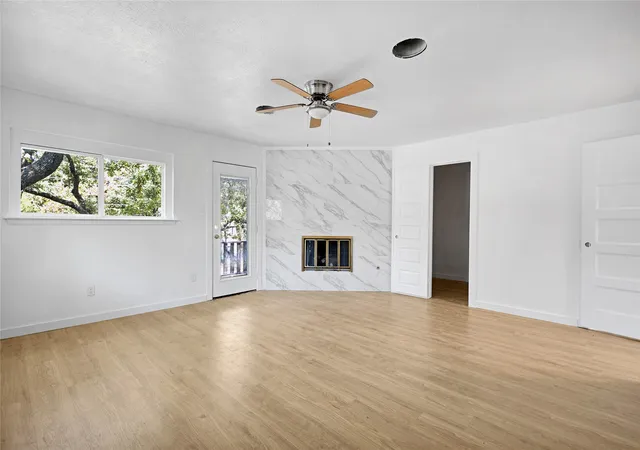 Photo 4 of Single family home for sale at 520 Circleview Dr S, Hurst, TX 76054 | MLS# 21371273 | Listing updated on 2026-09-11