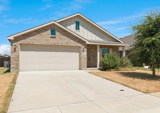 Photo 2 of Single family home for sale at 1614 Flds View Dr, Anna, TX 75409 | MLS# 21367332 | Listing updated on 2026-10-06