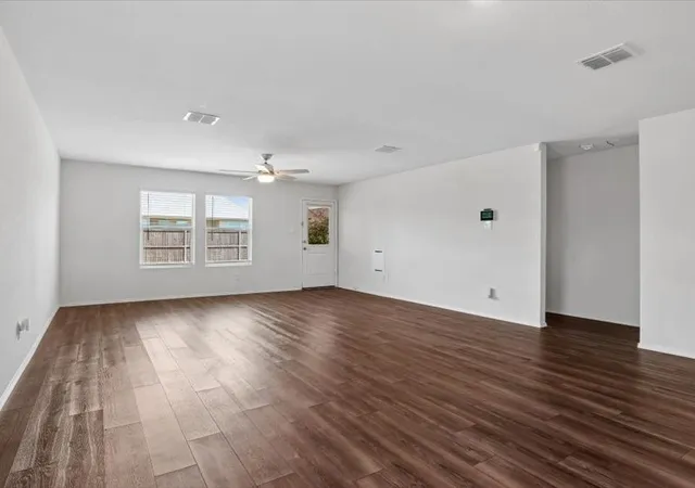 Photo 3 of Single family home for sale at 1614 Flds View Dr, Anna, TX 75409 | MLS# 21367332 | Listing updated on 2026-10-06