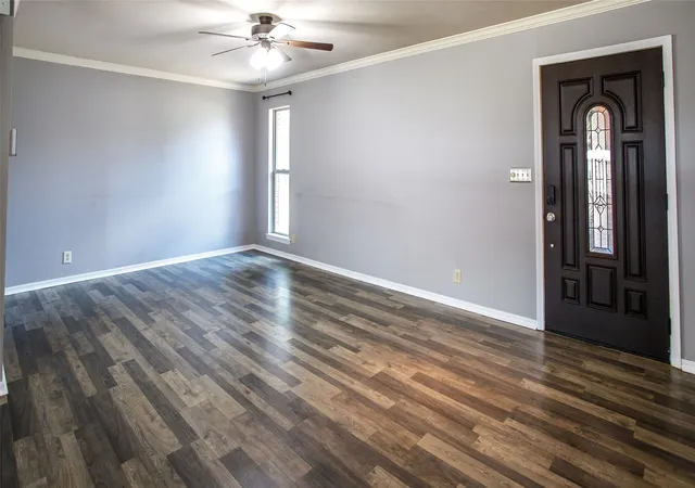 Photo 4 of Sale Pending at 1009 W Edwards, Olney, TX 76374 | MLS# 21373140 | Listing updated on 2026-09-18