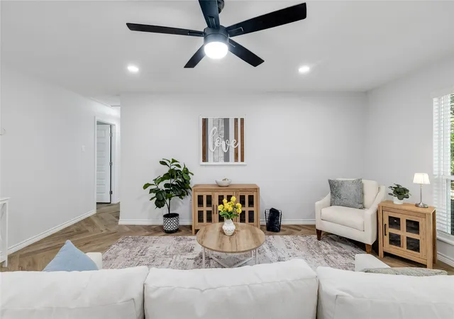 Photo 4 of Single family home for sale at 110 Muleta Dr, Little Elm, TX 75068 | MLS# 21373142 | Listing updated on 2026-09-13