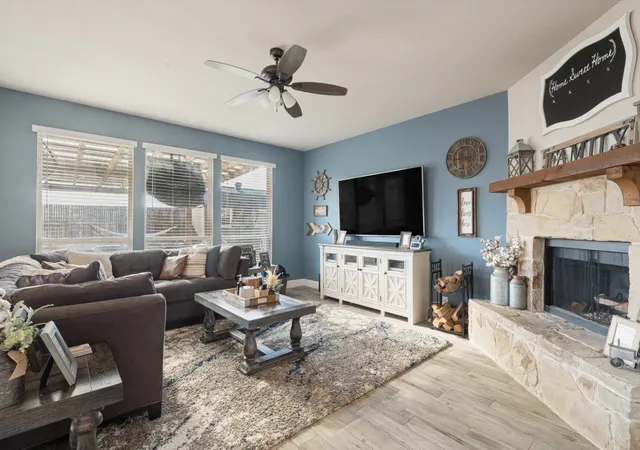 Photo 3 of Single family home for sale at 1903 Maplewood Dr, Glenn Heights, TX 75154 | MLS# 21373183 | Listing updated on 2026-09-12