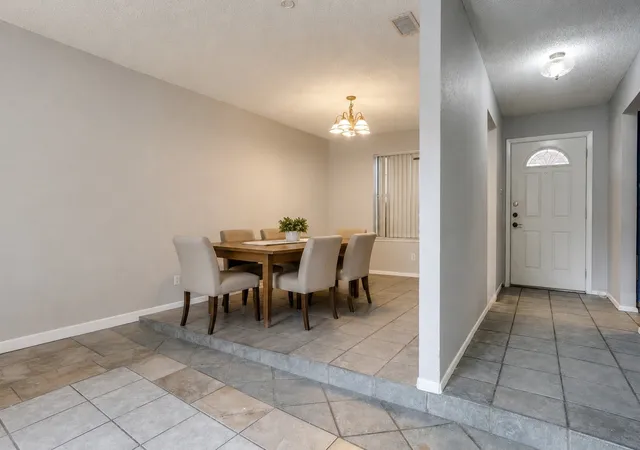 Photo 4 of House for sale at 3858 Wonder Ct, Fort Worth, TX 76133 | MLS# 21373118 | Listing updated on 2026-09-10