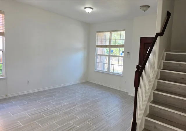 Photo 3 of Single family home for sale at 606 Port Royale Wy, Euless, TX 76039 | MLS# 21373178 | Listing updated on 2026-09-26