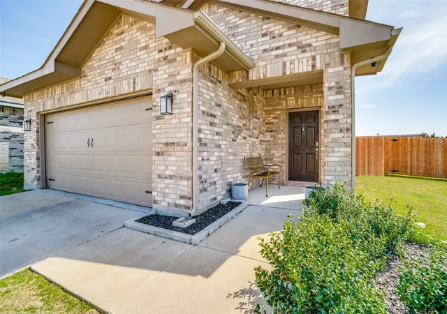 Photo 2 of Single family home for sale at 2209 Hanover St, Farmersville, TX 75442 | MLS# 21369315 | Listing updated on 2026-09-13