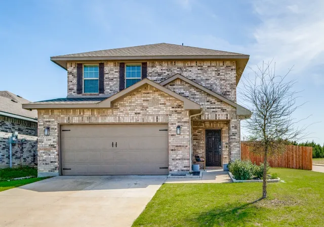 Photo 3 of Single family home for sale at 2209 Hanover St, Farmersville, TX 75442 | MLS# 21369315 | Listing updated on 2026-09-13