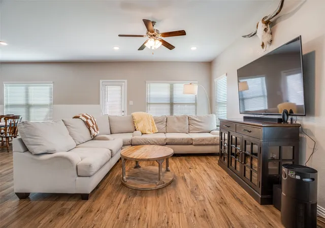 Photo 4 of Single family home for sale at 2209 Hanover St, Farmersville, TX 75442 | MLS# 21369315 | Listing updated on 2026-09-13