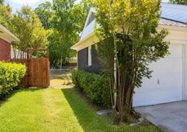 Photo 3 of Single family home for sale at 11214 Ulloa Ln, Dallas, TX 75228 | MLS# 21372760 | Listing updated on 2026-09-14