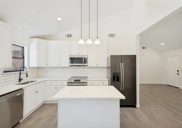 Photo 2 of Single family home for sale at 1203 S College St, Mc Kinney, TX 75069 | MLS# 21373031 | Listing updated on 2026-09-13