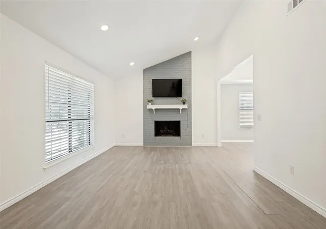 Photo 4 of Single family home for sale at 1203 S College St, Mc Kinney, TX 75069 | MLS# 21373031 | Listing updated on 2026-09-13